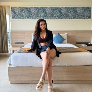 Navina Bole Instagram - Chill mode on at this beautiful property! Definitely didn’t wanna leave! The epitome of luxury, serenity and hospitality! Take a bow @thefernhabitatcandolim 🩵🧚🏼‍♀️🦋

#newpost #newpics #swipeleft #instapost #instagram #instagood #luxurystay #vacayvibes #goadiaries #throwback #birthdaytrip #takemeback #explorepage #explore #navinabole #wednesday #loveandlight #happygirl