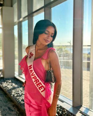 Navpreet Banga Instagram - pageant baby 💓💓 @missuniversecanada 

Download the @missuniversecanada app and vote “NAVPREET KAUR BANGA” 💖🙏🏻🍁 

#missuniverse #missuniverseCanada #WMK #welcomegala #beautyqueen #Waheguru 😇🙏🏻💖