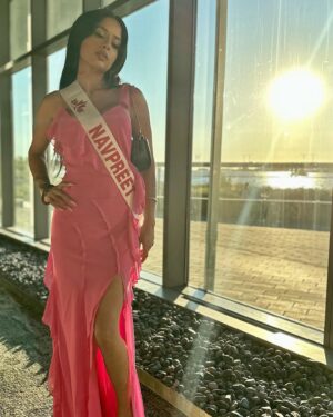 Navpreet Banga Instagram - pageant baby 💓💓 @missuniversecanada 

Download the @missuniversecanada app and vote “NAVPREET KAUR BANGA” 💖🙏🏻🍁 

#missuniverse #missuniverseCanada #WMK #welcomegala #beautyqueen #Waheguru 😇🙏🏻💖