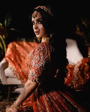 Navpreet Banga Instagram - “Elegance is the only beauty that never fades” -Audrey Hepburn

_____________________

Outfit and Jewellery: @lux.bridal_ 
Photography : @jdbrarphotography 
HMUA: @pristineallurestudio 
Decor: @saphhireeventdesign

Been patiently waiting to share this photoshoot with you for monthsss. Stay tuned for absolute fire 🥰🔥🔥🔥🔥 Shout out to @lux.bridal_ and @pristineallurestudio for making it a heart warming experience 🫶🏼🤍

#bridallehenga #newcollection #indianwedding #indianweddingdress #bride #desiweddings #sikhwedding #reels #weddinginspiration #goldlehenga #vancouverweddings #reception #desibride #bridalmakeup #makeupartist #wedmegood #destinationsedding #bridal #vouge