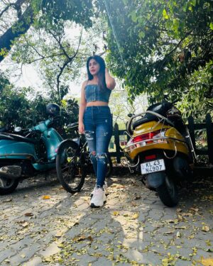 Nayana Elza Instagram - 🌻
.
.
.
.
.
.
.
.
.
.
#random #picoftheday #nayanaelza #denim #styleoftheday #instafashion #instaphoto