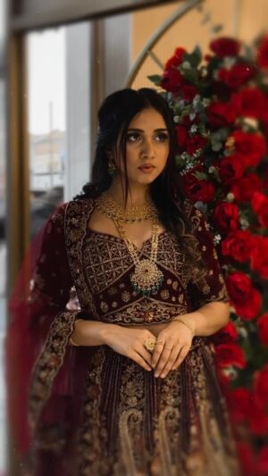 Neeha Riyaz Instagram - My inner bride is coming out😌👀✨ Shoot for @joyalukkas  @crystallondonbridalstudio 

#reels #explore #fashion #bridalshoot #diwali #contentcreator #uk #fashionblogger #pakisthanibride #london #joyalukkas #reelsinstagram #fashionstyle #style #styleinspo