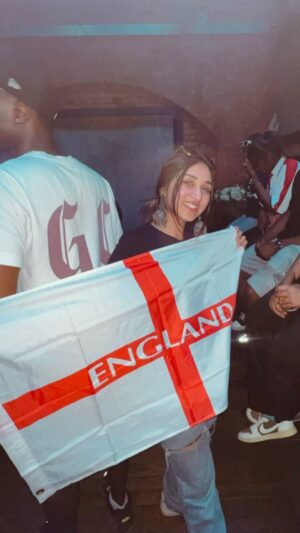 Neeha Riyaz Instagram - It's coming home...???🏴󠁧󠁢󠁥󠁮󠁧󠁿👀

#england #eurocup #explore #englandfootball #london #uk #trending #itscominghome