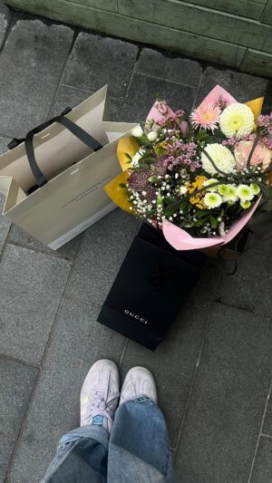 Neeha Riyaz Instagram - Let's organize my new room 🛌👀. Can you guys guess how much I'm paying per month?😌. 

“Since I arrived in London, 🇬🇧my biggest challenge has been dealing with frequent changes in accommodations. I’ve moved 13 times so far. While it’s easy to find a place, it’s much harder to find one that truly feels like home. I finally decided to move out on my own and focus on my personal growth. I believe this is a relatable experience, especially for girls living abroad. It’s important to face challenges head-on and stay strong while hustling through it.”✨🤌 

#explore #london #contentcreator #room #myroom #orgainzing #temu #temufinds #lifestyle #uk #newbeginnings #roommakeover #abroadlife