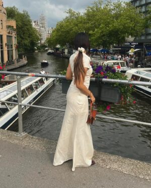 Neeha Riyaz Instagram - Amsterdam canals and tulips 🌷🚣✨🇳🇱

#explore #amsterdam #tulip #canals #netherlands #traveltheworld #travelblogger #fashion