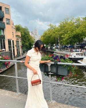 Neeha Riyaz Instagram - Amsterdam canals and tulips 🌷🚣✨🇳🇱

#explore #amsterdam #tulip #canals #netherlands #traveltheworld #travelblogger #fashion