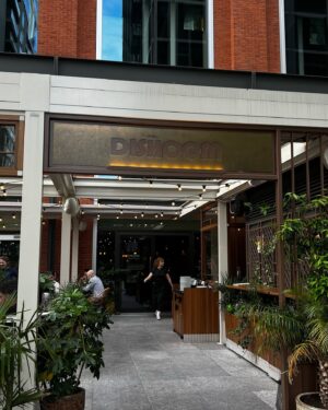 Neeha Riyaz Instagram - @dishoom fav tea spot ✨🤌 #swipe 

#london #uk #indianrestaurantuk #dishoom #food #foodexplorer #foodblogger #londonfood #exploreuk