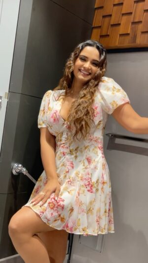 Neelam Giri Instagram - 