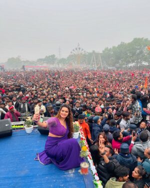 Neelam Giri Instagram - Nepal🇳🇵Mahotsav 😍 
@dineshlalyadav Sir
@vbirappan