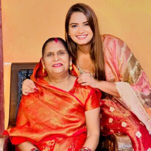 Neelam Giri Instagram - Happy Raksha Bhandhan …❤️💐🎁