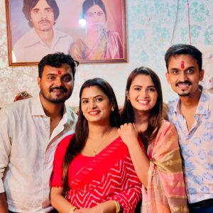 Neelam Giri Instagram - Happy Raksha Bhandhan …❤️💐🎁
