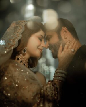 Neelam Muneer Instagram - Wherever we are destined to go - to the midst of the crowd or its at the end of the world, I will follow you!🤍♾️
MUA: @sanasarahsalon x @stylebywardakayani 
Jewellery: @nationaljewellersofficial x @stylebykiranraza 
Outfit: @parniyaanbyayesha 
Groom outfit: @edgerepublicofficial 
Photo: @abdulsamadzia