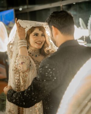 Neelam Muneer Instagram - Wherever we are destined to go - to the midst of the crowd or its at the end of the world, I will follow you!🤍♾️
MUA: @sanasarahsalon x @stylebywardakayani 
Jewellery: @nationaljewellersofficial x @stylebykiranraza 
Outfit: @parniyaanbyayesha 
Groom outfit: @edgerepublicofficial 
Photo: @abdulsamadzia