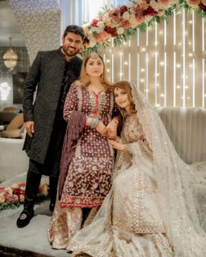 Neelam Muneer Instagram - Wherever we are destined to go - to the midst of the crowd or its at the end of the world, I will follow you!🤍♾️
MUA: @sanasarahsalon x @stylebywardakayani 
Jewellery: @nationaljewellersofficial x @stylebykiranraza 
Outfit: @parniyaanbyayesha 
Groom outfit: @edgerepublicofficial 
Photo: @abdulsamadzia