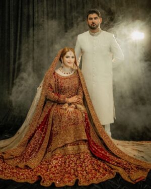Neelam Muneer Instagram - All these years telling my heart when the time is right, all those hundreds of prayers finally came true!♥️

MUA: @sanasarahssalon x @stylebywardakayani 
Jewellery: @nationaljewellersofficial 
Outfit: @haseensofficial x @stylebykiranraza 
Mehndi: @hennabymehaknasir 
Photo: @abdulsamadzia