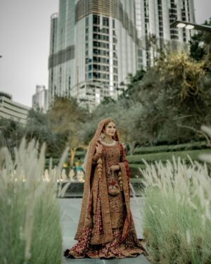 Neelam Muneer Instagram - All these years telling my heart when the time is right, all those hundreds of prayers finally came true!♥️

MUA: @sanasarahssalon x @stylebywardakayani 
Jewellery: @nationaljewellersofficial 
Outfit: @haseensofficial x @stylebykiranraza 
Mehndi: @hennabymehaknasir 
Photo: @abdulsamadzia