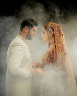 Neelam Muneer Instagram - All these years telling my heart when the time is right, all those hundreds of prayers finally came true!♥️

MUA: @sanasarahssalon x @stylebywardakayani 
Jewellery: @nationaljewellersofficial 
Outfit: @haseensofficial x @stylebykiranraza 
Mehndi: @hennabymehaknasir 
Photo: @abdulsamadzia