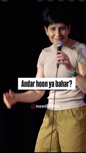 Neeti Palta Instagram - Watch full video on my YouTube channel. Link in bio. 
.
#neetipaltacomedy #politicalcomedy #neetipalta #standupindia #standupcomedyindia #delhiparties #delhiparty