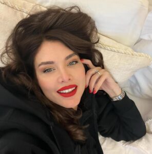 Actress Nefise Karatay HD Photos and Wallpapers January 2025