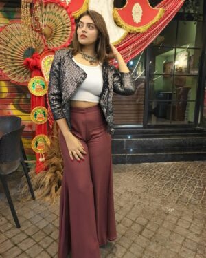 Neha Amandeep Instagram - শুভ সপ্তমী ♥️✨
.
.
Clicked by the one and only😏😏😝😝 @soumojeet_adak 
.
.
.
.
.
.
.
#kolkata #durgapuja #fashion #instagram #photooftheday #photoeveryday #instagood #like #viral