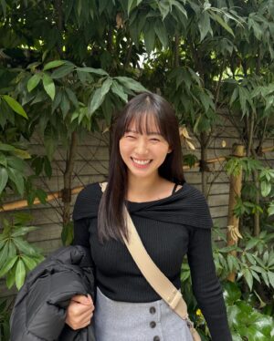 Nene Shida Instagram - 私服☺︎
髪の毛が長くなってきてから、デコルテちら見えお洋服が好みなねねまる

そして先日 @faceline_plus さんで、ハーブピーリングを受けて、お肌の調子がすこぶる良いです💓お風呂あがりのつるっとした肌と毎朝のメイクのりの良さに気分があがります♪

#フェイスラインプラス #コルギ#ハーブピーリング #銀座エステ#クリスティーナ