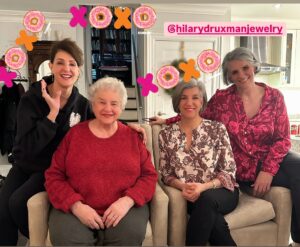 Nia Vardalos Instagram - It’s for charity and makes a great Valentine’s gift! My sister Nancy worked with a group within @philoptochoswpg to help design this necklace available at @hilarydruxmanjewelry (yep shippable!) ❤️ It’s our mom’s handwriting and is the Greek word for friendship. It’s a lovely gift for all your galentine’s and for your mom or child for Valentine’s! The proceeds go to @philoptochoswpg to help the less fortunate. ❤️ Link in my bio!