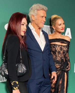 Nicky Whelan Instagram - Last night, we celebrated the 40th anniversary of Last Chance for Animals, led by the fearless Chris DeRose, who has dedicated his life to protecting animals. He and his team, after 30 years of relentless effort, achieved a monumental victory by shutting down the dog meat trade in South Korea. This was a momentous occasion, recognizing their unwavering commitment to a cause that seemed insurmountable for decades.

Animals do not have a voice, and it is our responsibility as humans to lead them into a safer future. At this stage of our evolution, there are no excuses. If you ever find yourself feeling lost or without purpose, consider turning to your local animal shelter. A small donation, volunteering your time, or simply learning about organizations like Last Chance for Animals can have a profound impact. These remarkable communities are saving animals lives around the world.  #stlylist @biancaarose_  #dress @madoh.official  #jewelry @sinai.au  #shoes @shoe_connection  #hairstylist @nazaninhairandmakeup