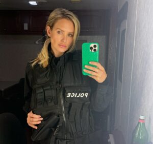 Nicky Whelan Instagram - New year … new movie … I have been surrounded by a really incredible group of people this past month. I am always so grateful to make movies for a living. Thank you to every champion stunt man who was a part of this film. All of you took such great care of me. You were all absolute gentleman and allowed me to look very cool 🥹 our legend actors @timvmurphy @thechriscleveland @lasardo.robert @tilschweiger @rampagejackson @the_new_gigandet 😎 Director @jaredcohn1 🎬trainer @markhammercastagnini 👊🏼Glam @andreajbarr_hair @caycijean 🥰#moviemaking more to come ❤️👌🏼
