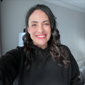 Nicola Correia Damude Instagram - I was going to quickly write some sort of #blessed post about gratitude or something as an excuse to post this picture. But then I’d be full of shit. The truth is, I just thought @tamtam.hairstylist and @makeupjenpowell did an amazing job on my makeup and hair today, and the light was wicked cool in my hotel room, and I wanted to show you! #Vanity !🤣 Hair by @tamtam.hairstylist Makeup by @makeupjenpowell #residentalien @residentalien