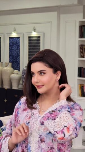 Nida Yasir Instagram - Uff uff garmi.Ladies,summer,print and colours what a combo
Luxury lawn chickenkari suit with laces and silk duppatta.have a nice summer
@ynida.clothing
