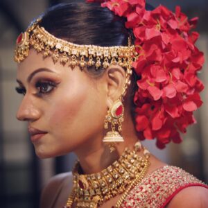 Nidhi Mahawan Instagram - Every girl wants to look the best on her “Big Day” and a good MUA makes her dream look come true!! 

Throwback to this bridal Photoshoot for @harshanrakesh 

Inframe: Yours Truly ❤️❤️❤️
MUA: @muaharsharathod 
Mention: @rashmi.t @_nandangharat 
@krishnabeuraa 

#indianbride #bride #bridal #bridalmakeup #jewellery #flowers #lehenga #indianwedding #throwback #memories #indiangirl #bollywood #bollywoodactress #instagood #picoftheday #ootd #trending #viral #makeup
