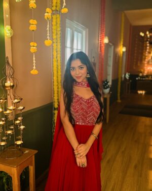 Niharika Chouksey Instagram - ♥️🎬

#niharikachouksey #swipe