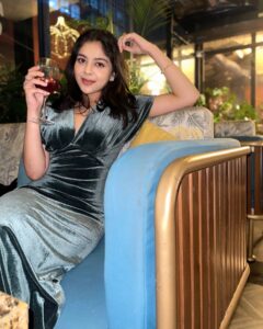 Actress Niharika Chouksey HD Photos and Wallpapers January 2025
