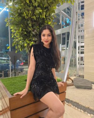 Niharika Chouksey Instagram - 🖤🖤

#niharikachouksey #swipe