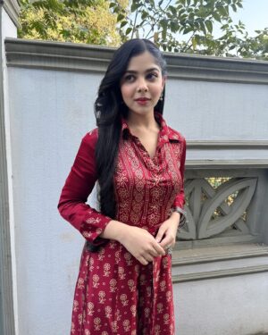 Niharika Chouksey Instagram - 🫵🏻♥️

#niharikachouksey #swipe