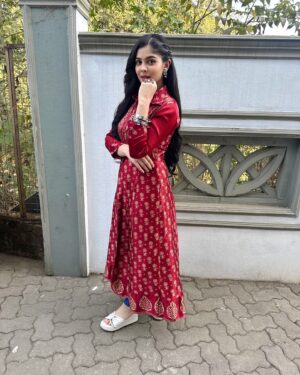 Niharika Chouksey Instagram - 🫵🏻♥️

#niharikachouksey #swipe