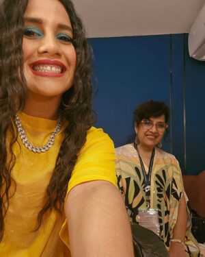 Nikhita Gandhi Instagram - ISPL 🏏💃🏻

#NIKIVERSE #nikhitagandhi #nikhitagandhilive #ispl #streettostadium #concert #cricket #cricketlovers #cricketfans #cricketfever #cricketmatch #stadium #thane