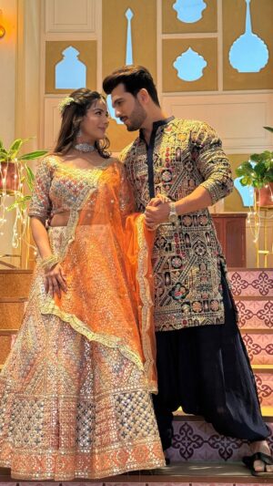 Nikki Sharma Instagram - We love this song .. tag a person u wana sing this song to !! #pyaarkapehlaadhyayashivshakti #shiv #shakti #arjunbijlani #romance #instagood #instareels