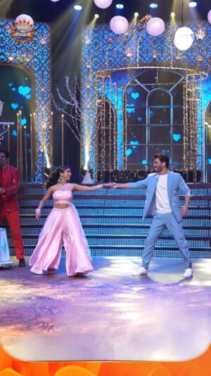Nikki Sharma Instagram - BTS Exclusive!! You surely don't want to miss a glimpse into Nikki and Arjun's performance!
Dekhiye #RishtonKiDeepavali #KundaliBhagya mein, 7th November, raat 9:30 baje se, sirf #ZeeTV par aur kahin bhi, kabhi bhi @zee5shows par. 
#NayeRishteyNayeKahaani #RishtonKiDeepavali #BTS

@nikkisharmaofficial 
@arjunbijlani 
@_shakti.sharma_