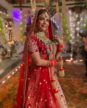 Nikki Sharma Instagram - Happy MahaNavami ❤️ 

#nikkisharma @studiolsd_ @zeetv #pkpass