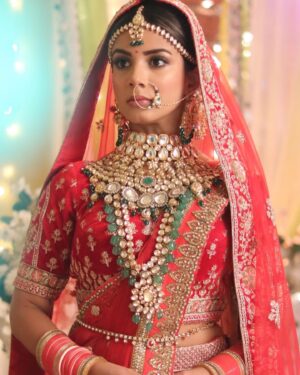 Nikki Sharma Instagram - Happy MahaNavami ❤️ 

#nikkisharma @studiolsd_ @zeetv #pkpass