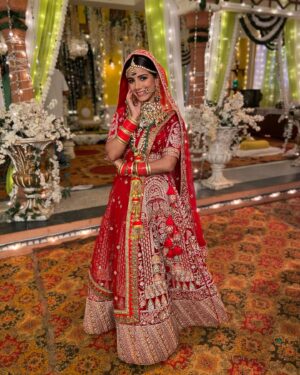 Nikki Sharma Instagram - Happy MahaNavami ❤️ 

#nikkisharma @studiolsd_ @zeetv #pkpass