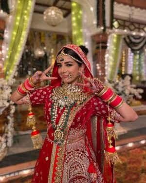Nikki Sharma Instagram - Happy MahaNavami ❤️ 

#nikkisharma @studiolsd_ @zeetv #pkpass