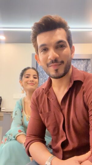 Nikki Sharma Instagram - Only on ur demand some craziness !!! #pkpass #arnik #arjunbijlani #masti #reelkarofeelkaro
