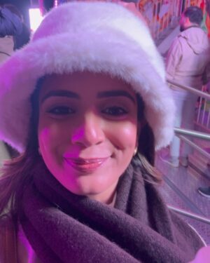 Nikki Sharma Instagram - 🪻🎄⭐️