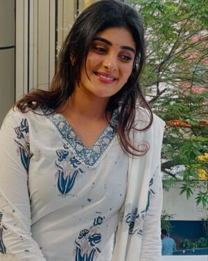 Nimeshika Radhakrishnan Instagram - 🦋🤍💙🩵🤍🦋