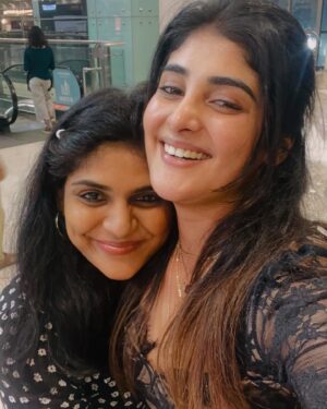 Nimeshika Radhakrishnan Instagram - 💫❤️🐳📸