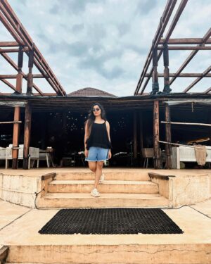 Nimmy Arun Gopan Instagram - Spent my birthday just the way I love—slow and serene. Lunch at a beautiful cafe, a peaceful beach view, and the perfect sunset. There’s something magical about the ocean, always grounding me. There’s just something so calming about watching the sunset on the beach—it’s where I feel most like myself. 

So grateful for the love, the laughter, and the warm wishes. 

Here’s to many more days like this, surrounded by good food, good friends, and endless sunsets. ☀️