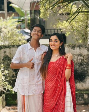 Nimmy Arun Gopan Instagram - Bits and pieces ❤️

#family #onam2024 #throwback