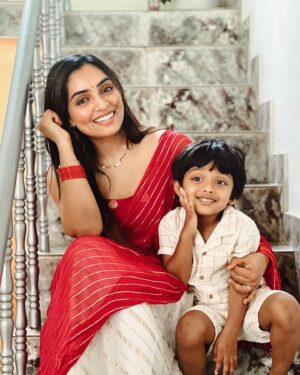 Nimmy Arun Gopan Instagram - Bits and pieces ❤️

#family #onam2024 #throwback